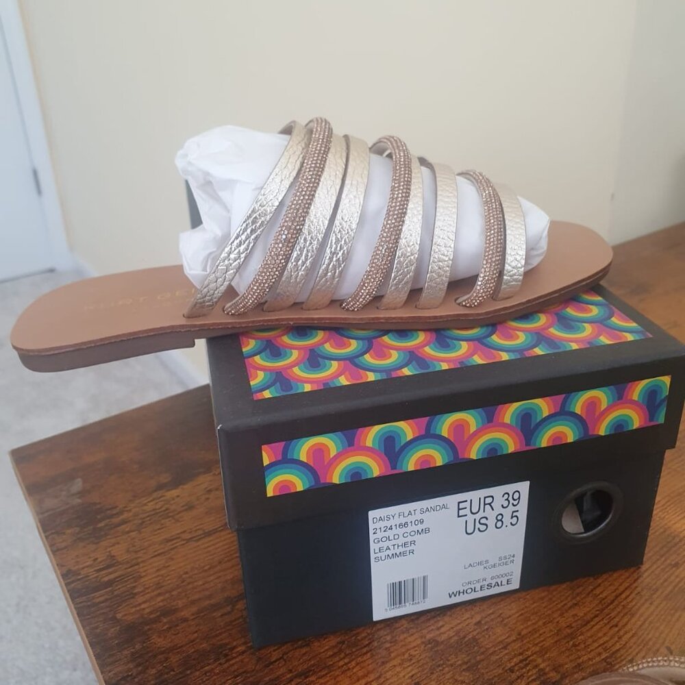 Sandal Kurt Geiger DAISY FLAT  Color: GOLD COMB  Size: 8.5, new, never worn - Picture 11 of 12